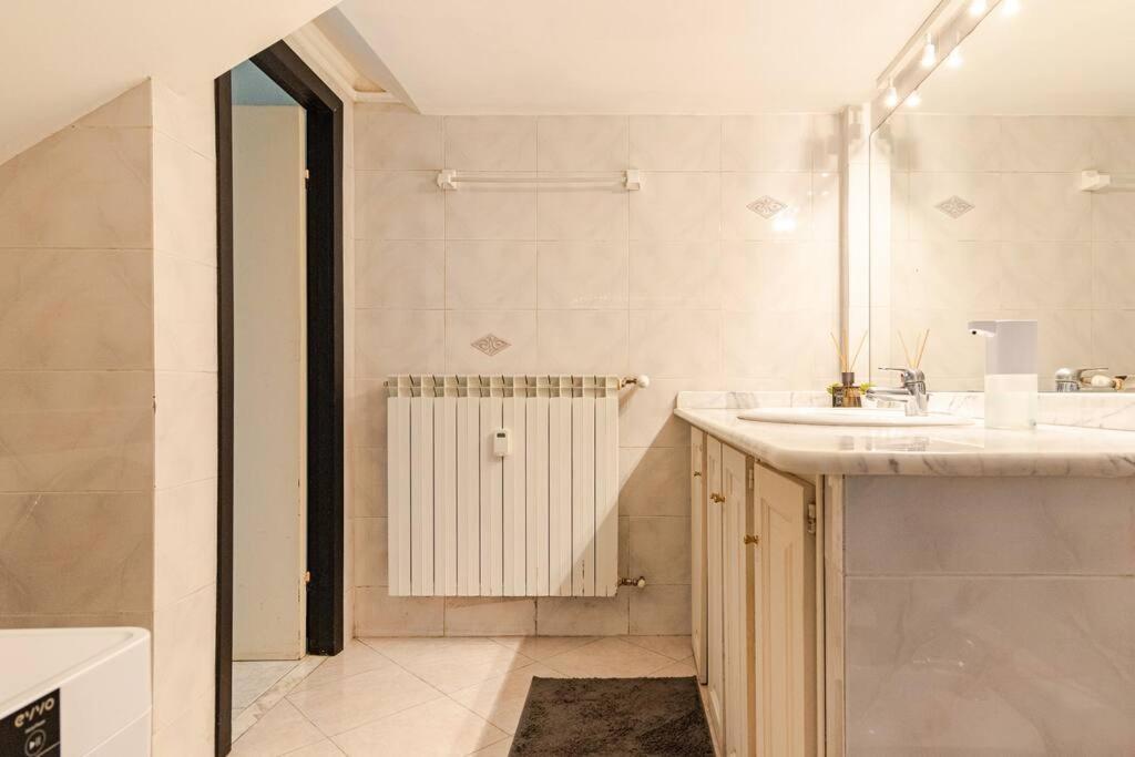 Sakura Suite Genoa Bagian luar foto